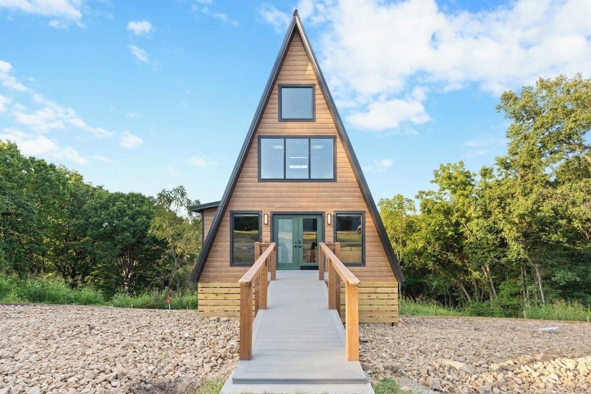 Couples Getaway Near Branson: Luxury A-Frame Cabins at Table Rock Lake