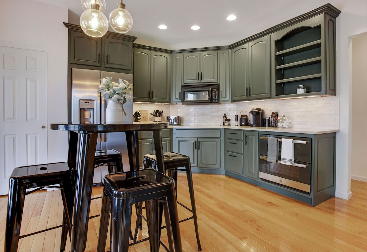 Central Luxe 5 BR Home in Augusta, Missouri