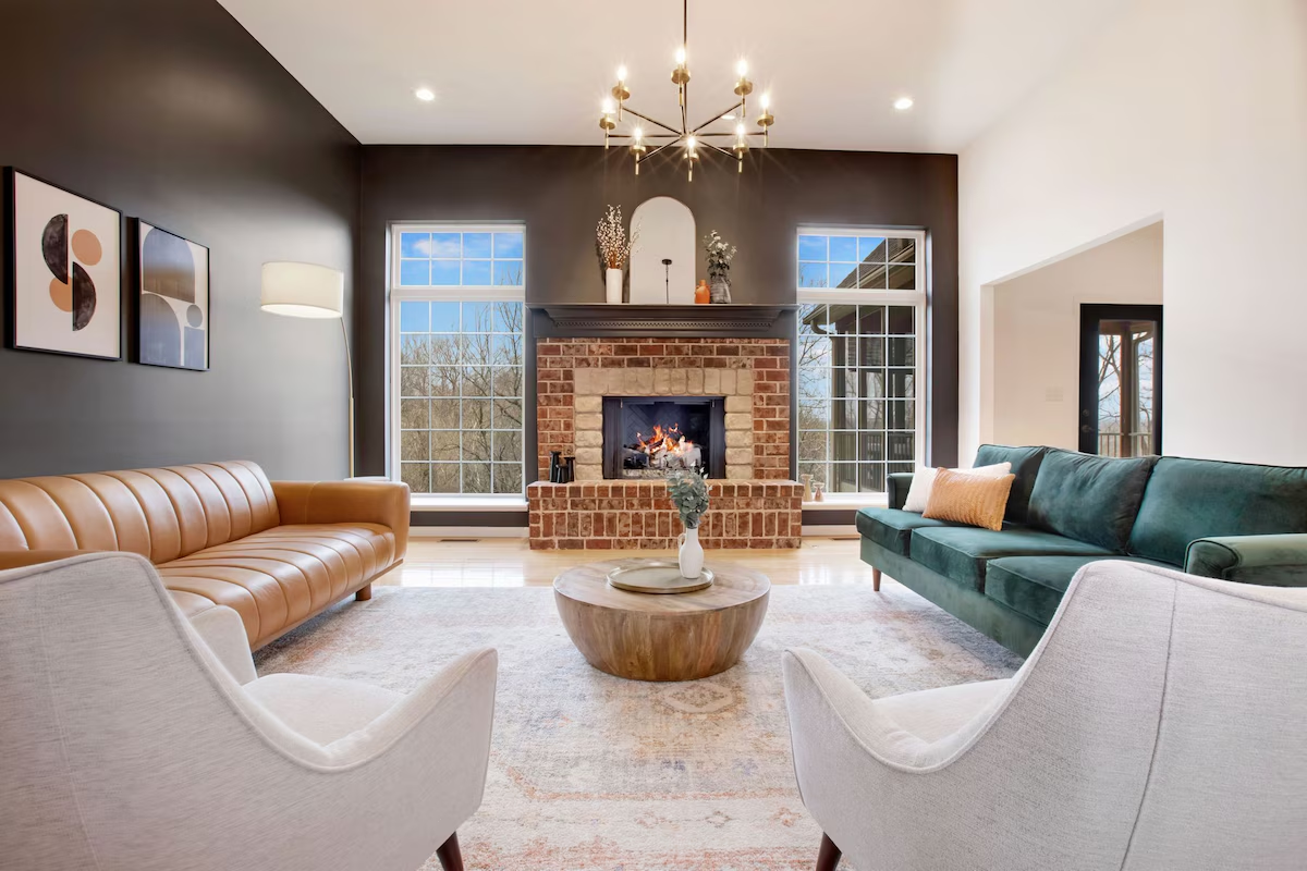 Central Luxe 5 BR Home in Augusta, Missouri