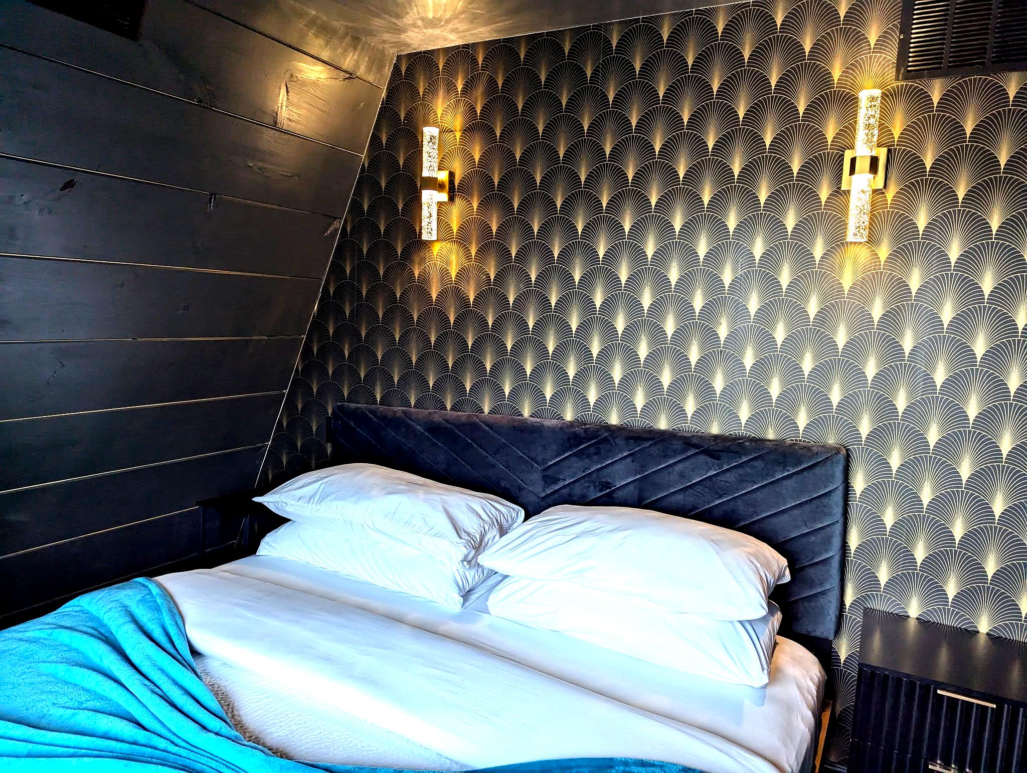 The Constellations at Table Rock Lake - Romantic A-Frame Cabins near Branson