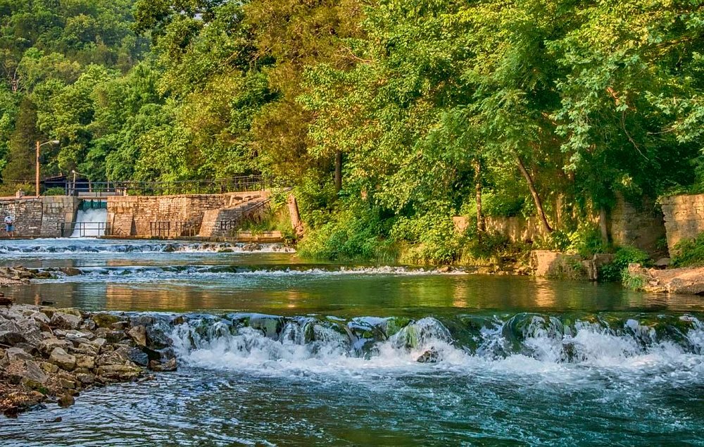 Roaring River State Park