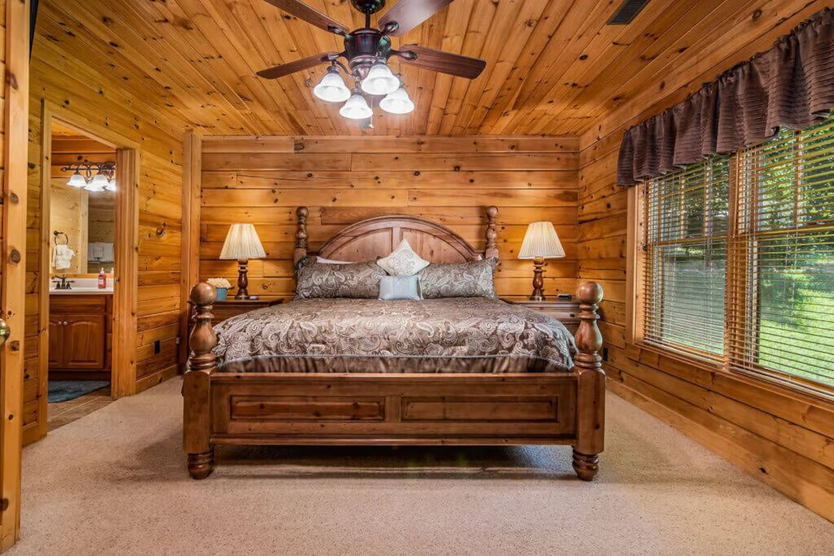 Cedar Cabin in Branson, Missouri