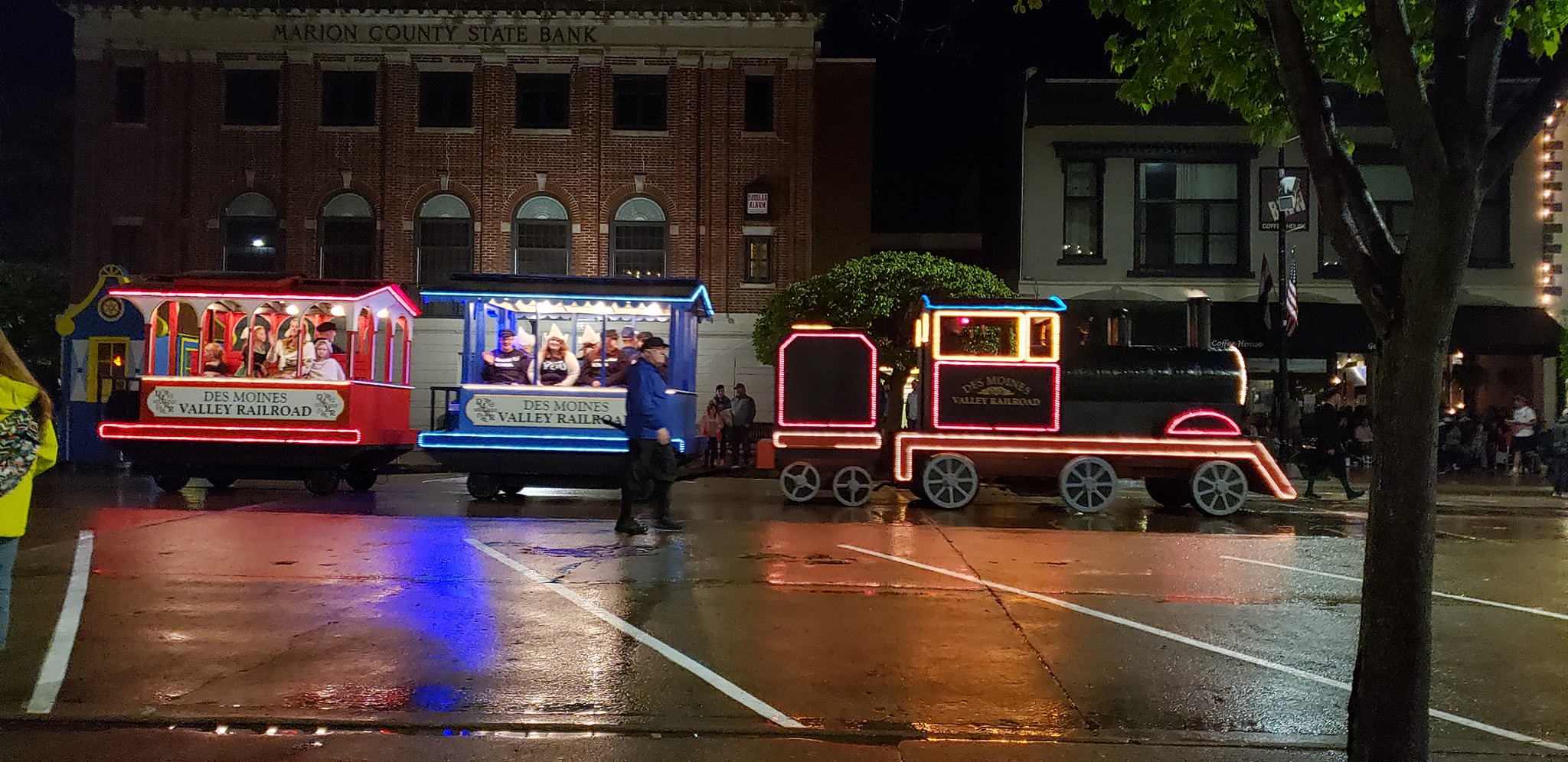 Pella Iowa, Tulip Time Parade