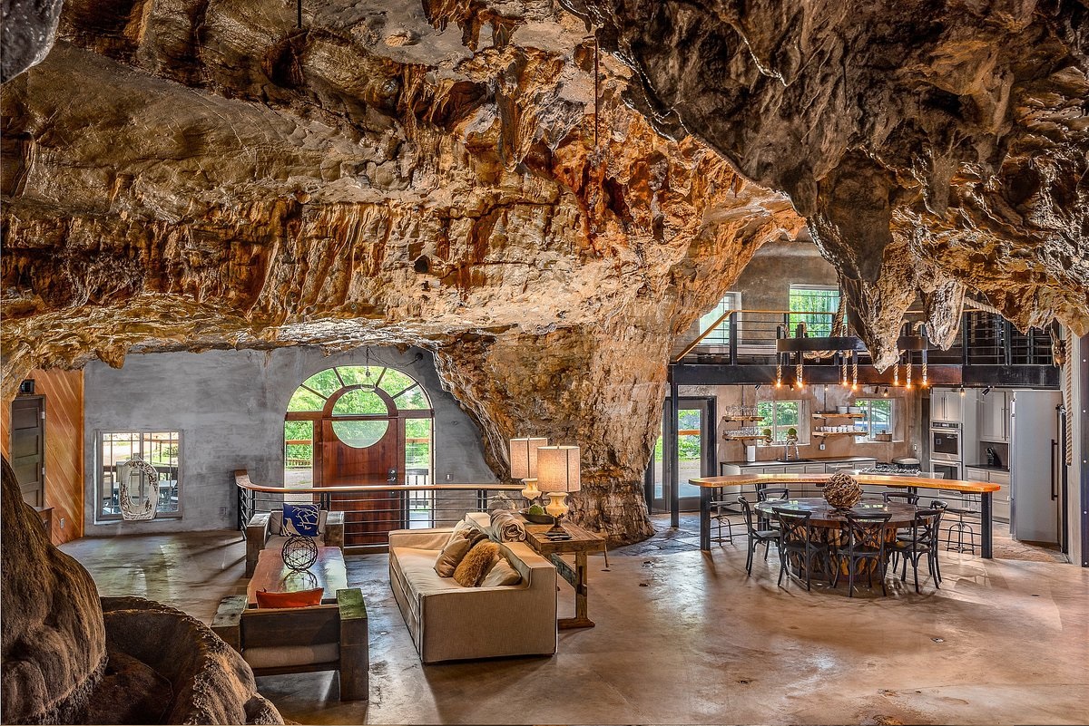 Beckham Creek Cave Lodge